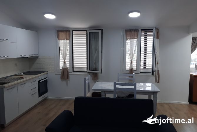 Shtepi ne shitje 1+1 ne Tirane - 150,000 Euro