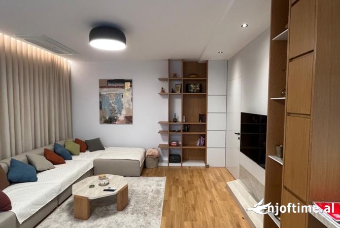 Shtepi me qera Apartament ne Tirane, 2+1, Mobilimi E mobiluar, Pagesa 2,300  Euro.