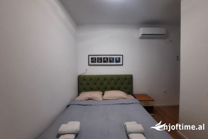 Shtepi me qera 2+1 ne Tirane - 1,300 Euro