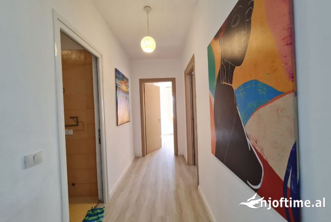 Shtepi me qera 2+1 ne Tirane - 650 Euro