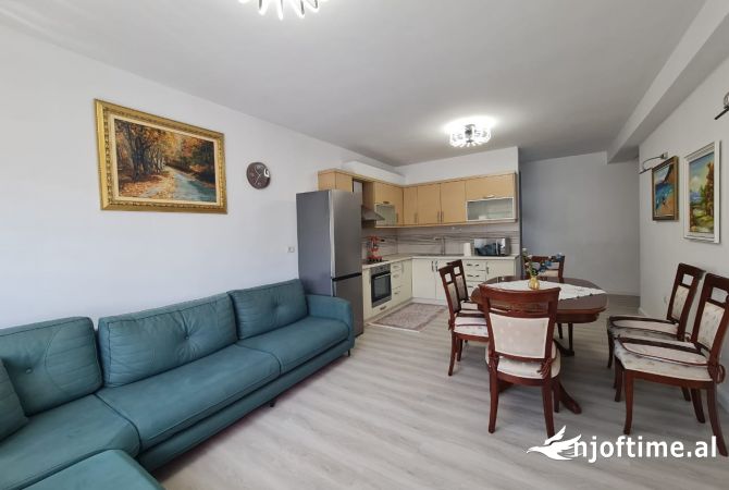 Shtepi me qera Apartament ne Tirane, 2+1, Mobilimi E mobiluar, Pagesa 650  Euro.