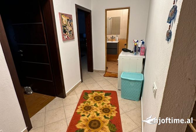 Shtepi ne shitje Apartament ne Tirane, 1+1, Mobilimi E mobiluar, Pagesa 110,000  Euro.