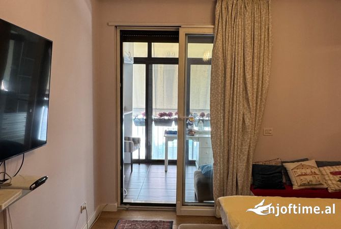 Shtepi me qera Apartament ne Tirane, 3+1, Mobilimi E mobiluar, Pagesa 3,000  Euro.