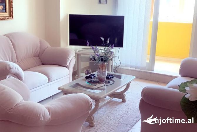 Shtepi me qera 2+1 ne Tirane - 600 Euro