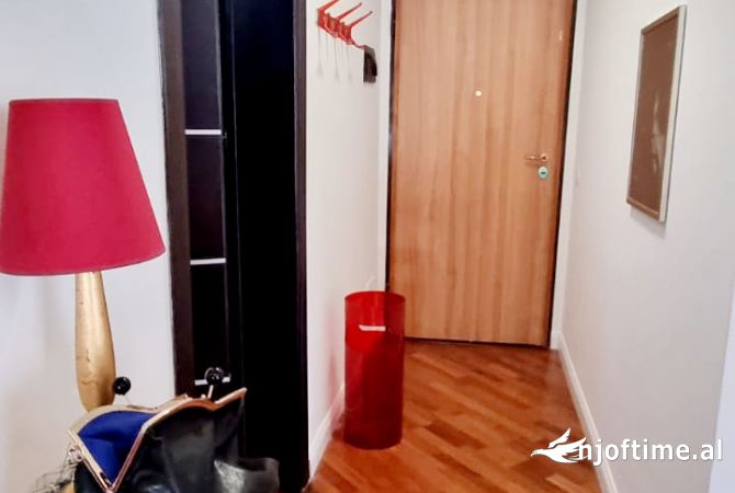 Shtepi me qera Apartament ne Tirane, 1+1, Mobilimi E mobiluar, Pagesa 500  Euro.