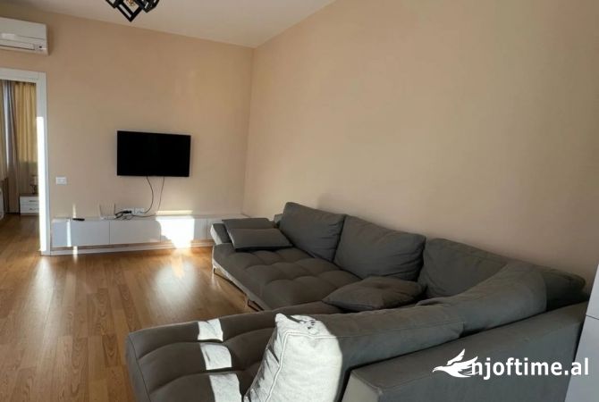 Shtepi ne shitje 1+1 ne Tirane - 130,000 Euro