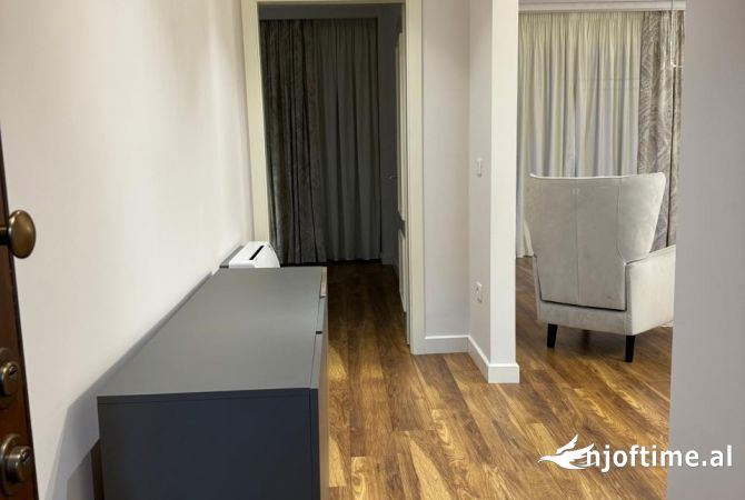 Shtepi me qera Apartament ne Tirane, 2+1, Mobilimi E mobiluar, Pagesa 2,500  Euro.