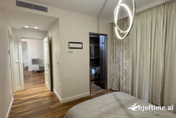 Shtepi me qera Apartament ne Tirane, 2+1, Mobilimi E mobiluar, Pagesa 2,500  Euro.