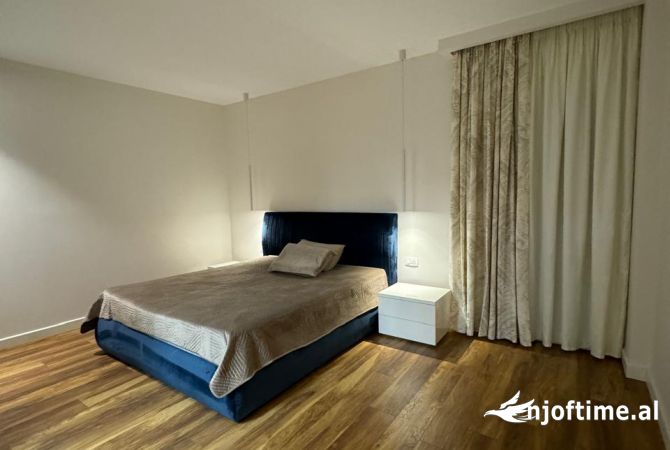 Shtepi me qera Apartament ne Tirane, 2+1, Mobilimi E mobiluar, Pagesa 2,500  Euro.