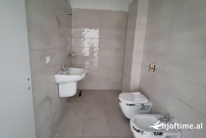 Shtepi ne shitje 1+1 ne Tirane - 117,500 Euro