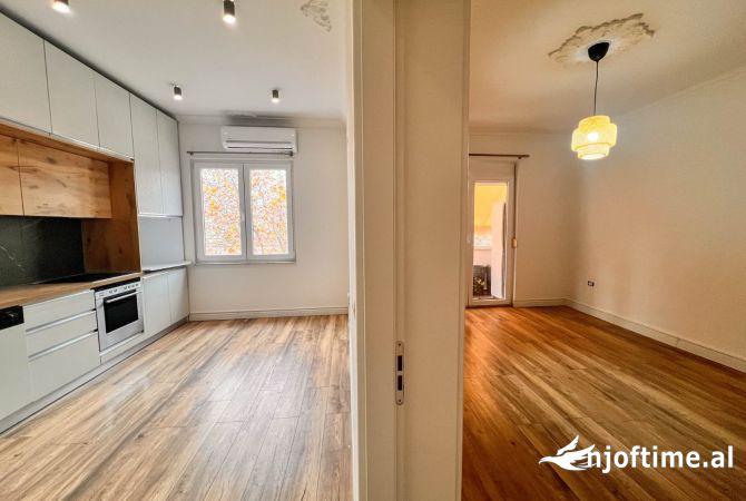 Shtepi me qera Apartament ne Tirane, 2+1, Mobilimi Bosh, pa mobiluar, Pagesa 700  Euro.