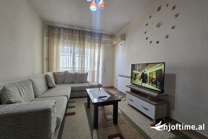 Shtepi me qera 2+1 ne Tirane - 450 Euro
