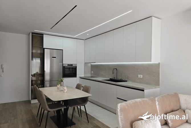 Shtepi me qera Apartament ne Tirane, 1+1, Mobilimi E mobiluar, Pagesa 900  Euro.