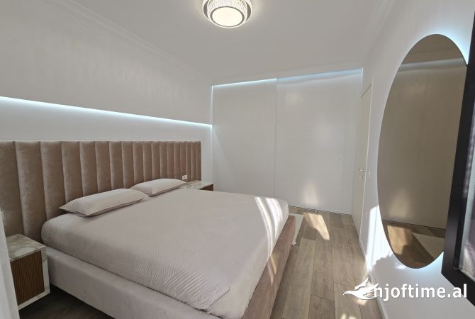Shtepi me qera Apartament ne Tirane, 1+1, Mobilimi E mobiluar, Pagesa 900  Euro.