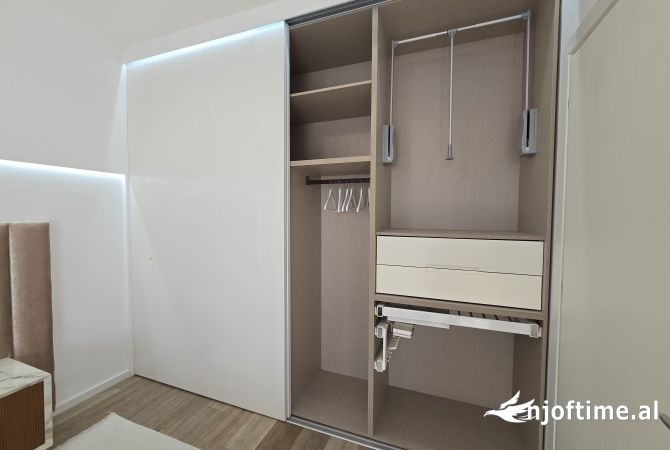 Shtepi me qera Apartament ne Tirane, 1+1, Mobilimi E mobiluar, Pagesa 900  Euro.