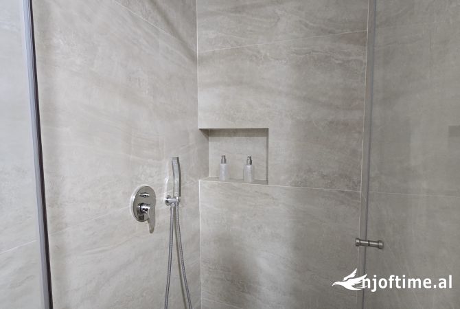 Shtepi me qera Apartament ne Tirane, 1+1, Mobilimi E mobiluar, Pagesa 900  Euro.