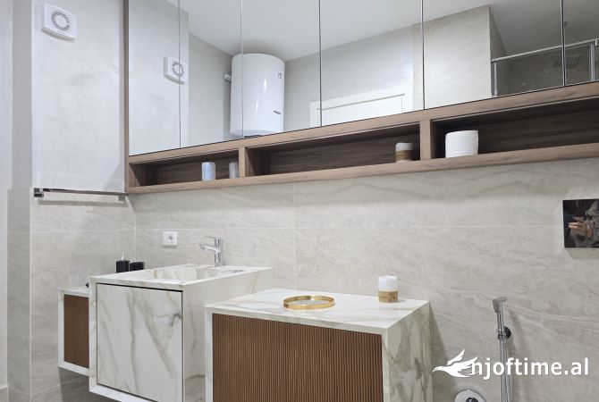 Shtepi me qera Apartament ne Tirane, 1+1, Mobilimi E mobiluar, Pagesa 900  Euro.