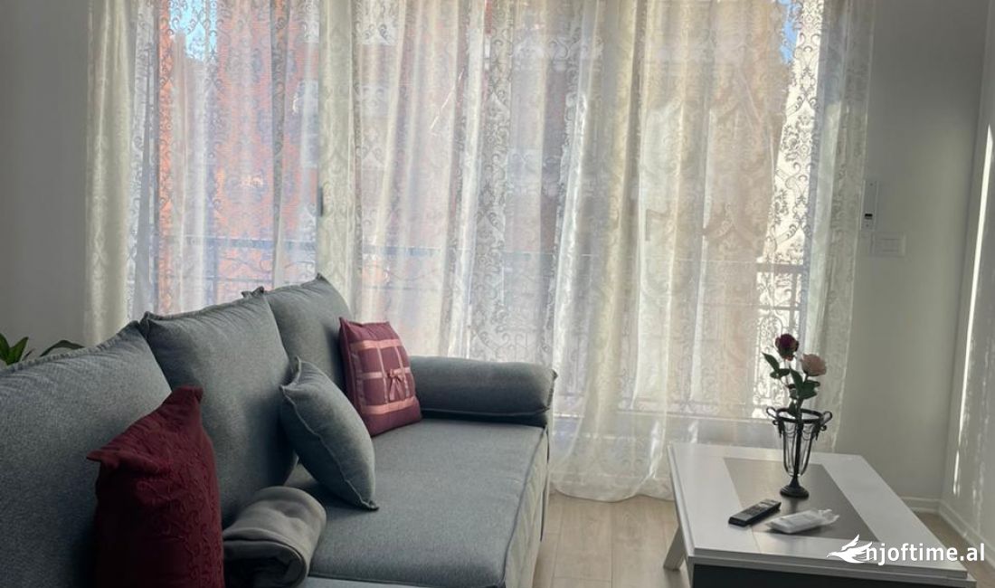 Shtepi me qera Apartament ne Tirane, 1+1, Mobilimi E mobiluar, Pagesa 600  Euro.