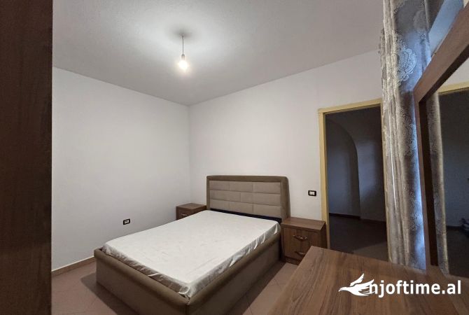 Shtepi me qera Apartament ne Tirane, 1+1, Mobilimi E mobiluar, Pagesa 370  Euro.