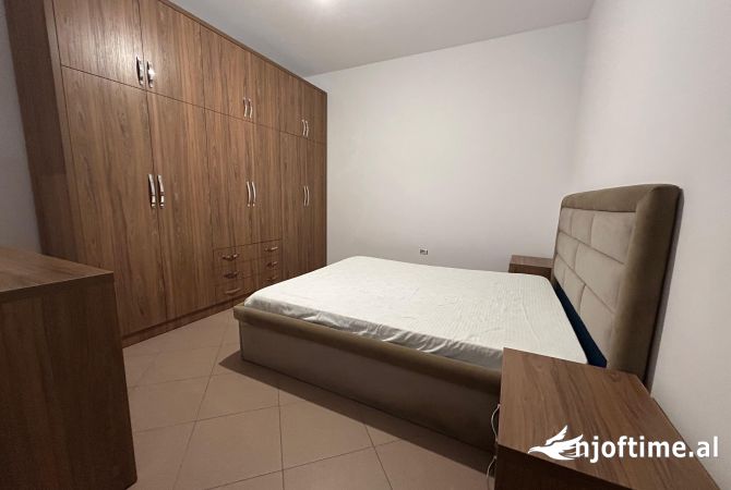 Shtepi me qera 1+1 ne Tirane - 370 Euro