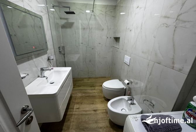Shtepi me qera Apartament ne Tirane, 2+1, Mobilimi E mobiluar, Pagesa 1,000  Euro.