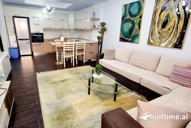 Shtepi me qera Apartament ne Tirane, 2+1, Mobilimi E mobiluar, Pagesa 65,000  Leke.