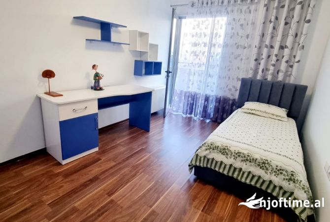 Shtepi me qera Apartament ne Tirane, 2+1, Mobilimi E mobiluar, Pagesa 65,000  Leke.