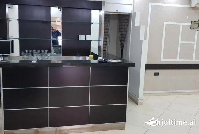 Ambient biznesi me qera 3+1 ne Tirane - 800 Euro