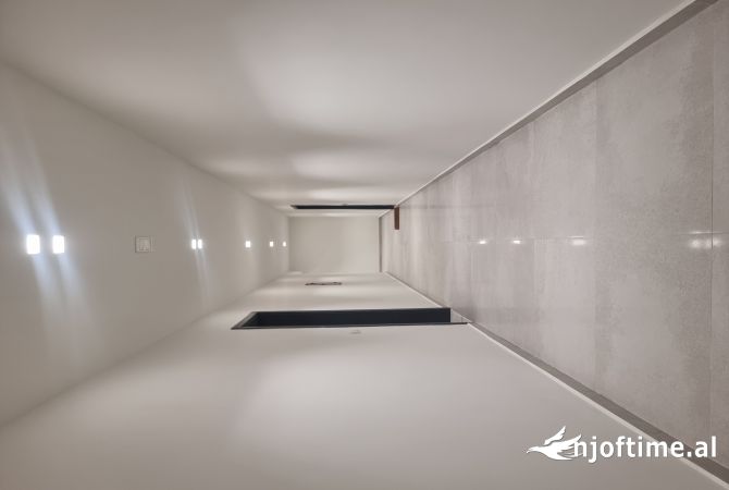 Shtepi ne shitje Apartament ne Tirane, 2+1, Mobilimi Bosh, pa mobiluar, Pagesa 287,500  Euro.