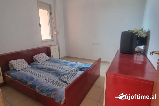 Shtepi ne shitje Apartament ne Durres, 3+1, Mobilimi Bosh, pa mobiluar, Pagesa 113,000  Euro.