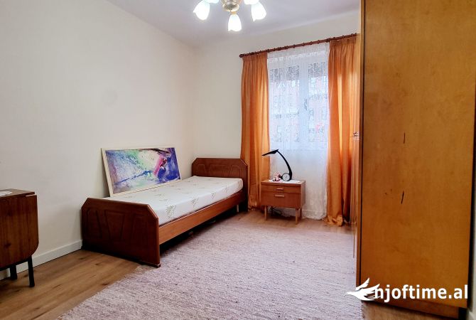 Shtepi me qera Apartament ne Tirane, 2+1, Mobilimi E mobiluar, Pagesa 600  Euro.