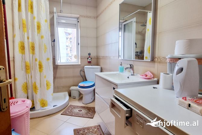 Shtepi me qera Apartament ne Tirane, 2+1, Mobilimi E mobiluar, Pagesa 600  Euro.
