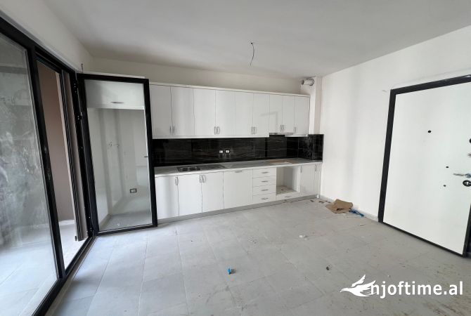 Shtepi me qera 2+1 ne Tirane - 500 Euro