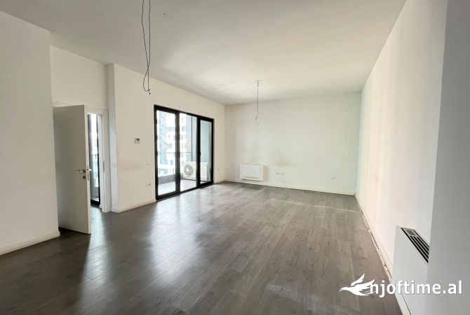 Ambient biznesi me qera 3+1 ne Tirane - 1,200 Euro