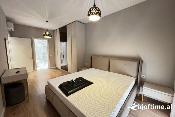 Shtepi me qera Apartament ne Tirane, 2+1, Mobilimi E mobiluar, Pagesa 1,000  Euro.