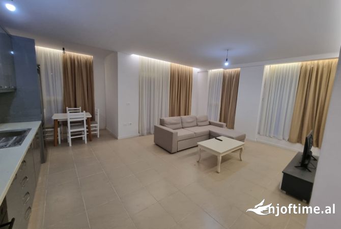 APARTAMENT 2+1 PER QERA TEK BULEVARDI RI