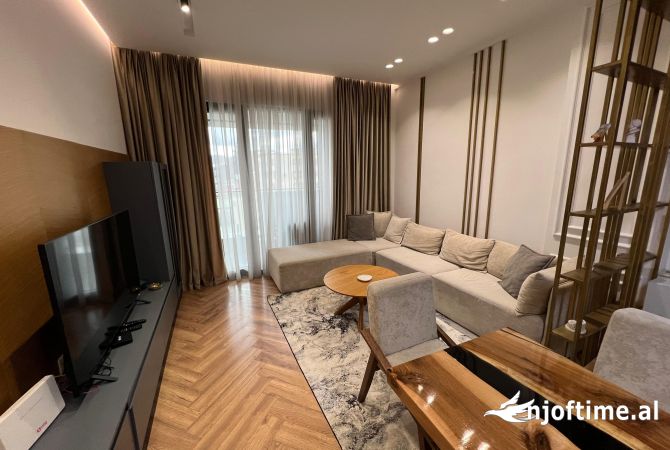 Shtepi me qera 2+1 ne Tirane - 1,200 Euro
