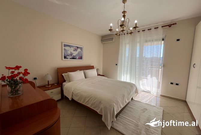 Shtepi me qera Apartament ne Tirane, 2+1, Mobilimi E mobiluar, Pagesa 1,190  Euro.