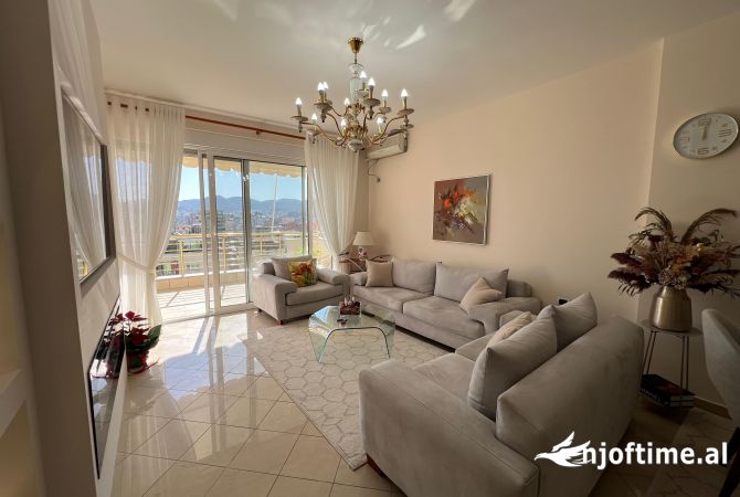 Shtepi me qera 2+1 ne Tirane - 1,190 Euro