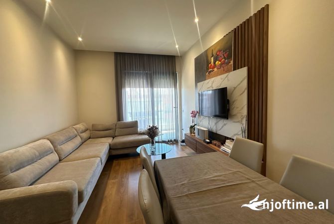 Shtepi me qera 1+1 ne Tirane - 750 Euro