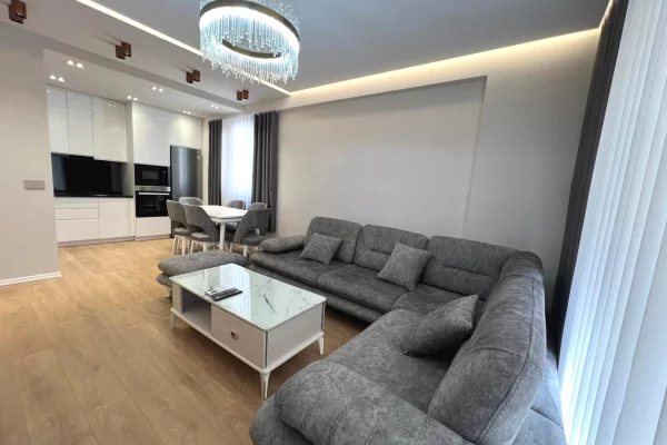 Shtepi me qera 2+1 ne Tirane - 1,000 Euro