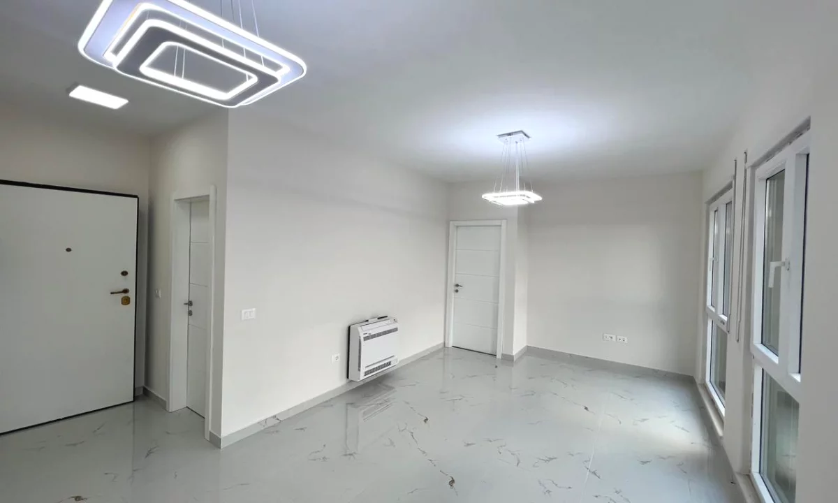 Shtepi me qera Apartament ne Tirane, 1+1, Mobilimi Bosh, pa mobiluar, Pagesa 400  Euro.