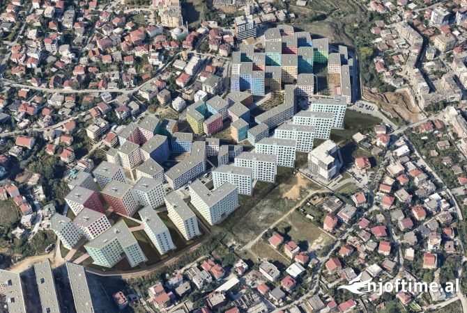 Shtepi ne shitje Apartament ne Tirane, 1+1, Mobilimi Bosh, pa mobiluar, Pagesa 95,000  Euro.