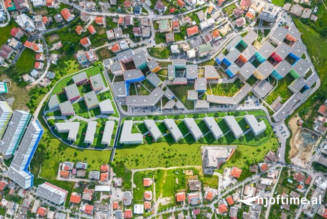 Shtepi ne shitje Apartament ne Tirane, 2+1, Mobilimi Bosh, pa mobiluar, Pagesa 99,000  Euro.