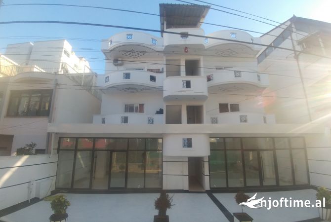 Ambient biznesi me qera 1+1 ne Tirane - 2,300 Euro