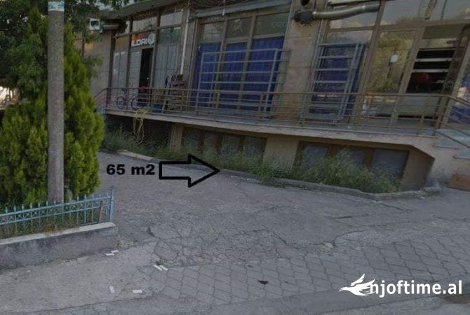 Ambiente Commerciale in Vendita 4+1 a Koriza - 16,500 Euro