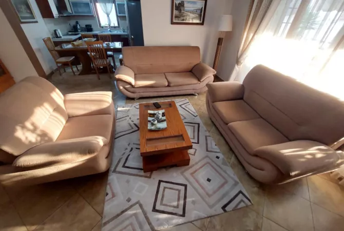 Mobilje dhe Elektroshtepiake ne Tirane - 450 Euro