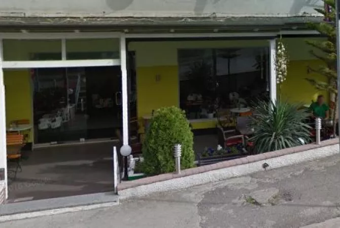 Different articles a Tirana - 400 Euro