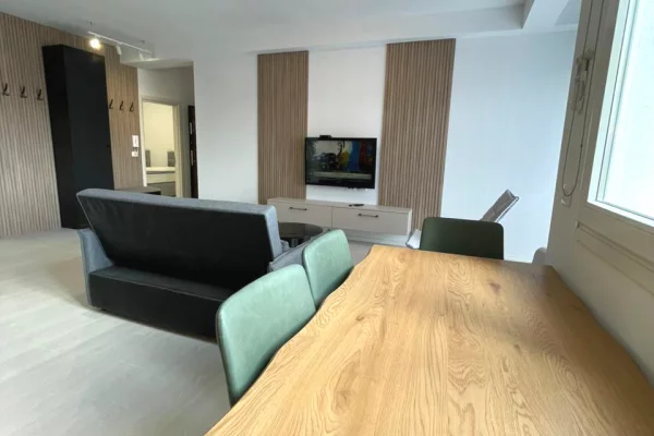 Shtepi me qera 2+1 ne Tirane - 700 Euro