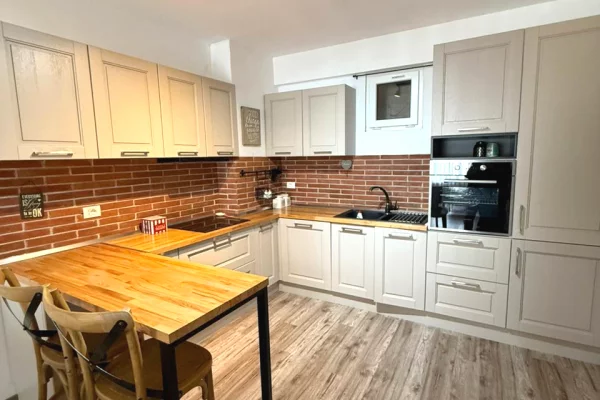 Shtepi ne shitje 2+1 ne Tirane - 216,300 Euro